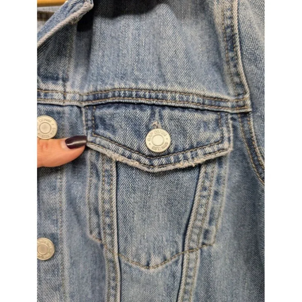 Gap Womens size small - Medium Wash Long Sleeve Button Up Cotton Denim - Picture 4 of 7